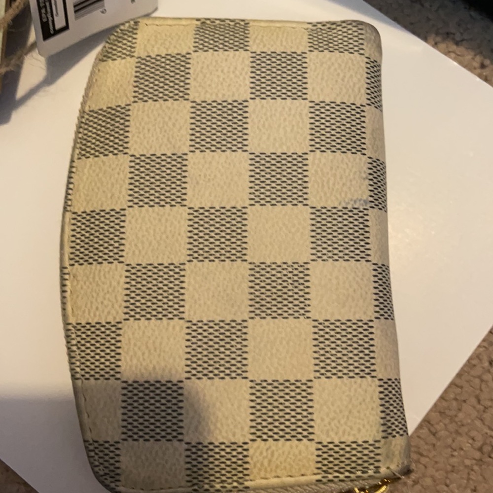 Wallet - Picture 2 of 3